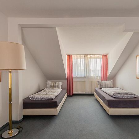 Pension Fuer Monteure In Dresden, Zimmer Mit Eigenem Bad Und Grosser Gemeinschaftskueche Ngoại thất bức ảnh